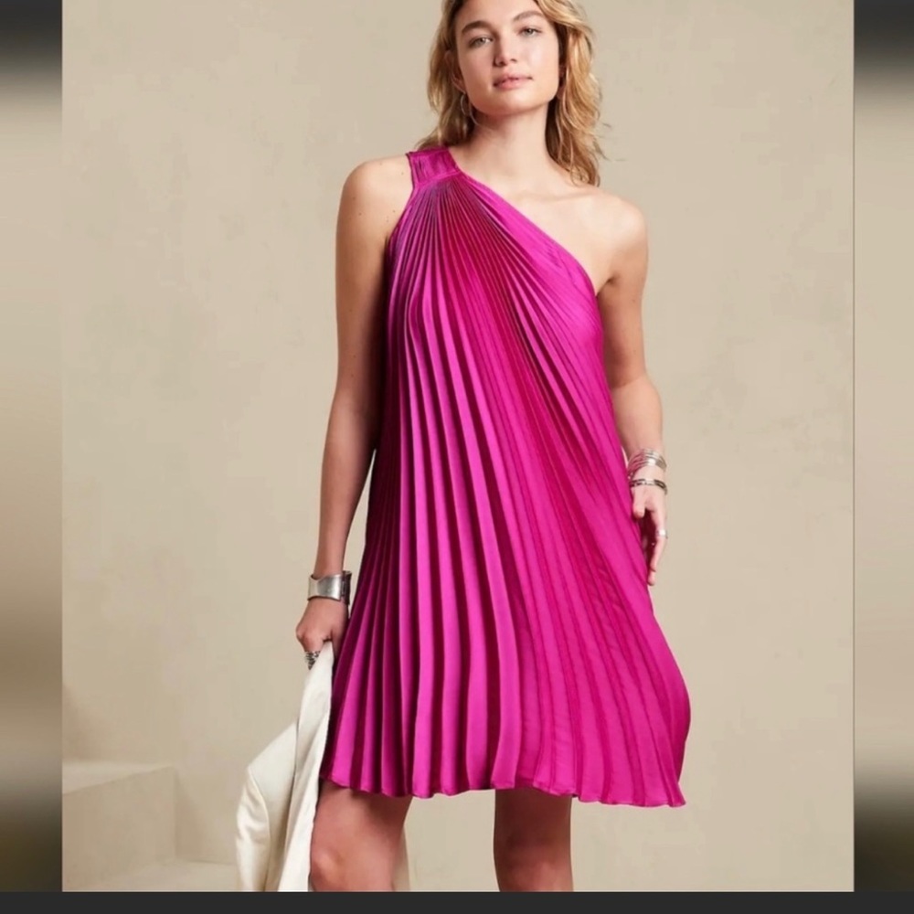 NWT Banana Republic One Shoulder Pleated Dress